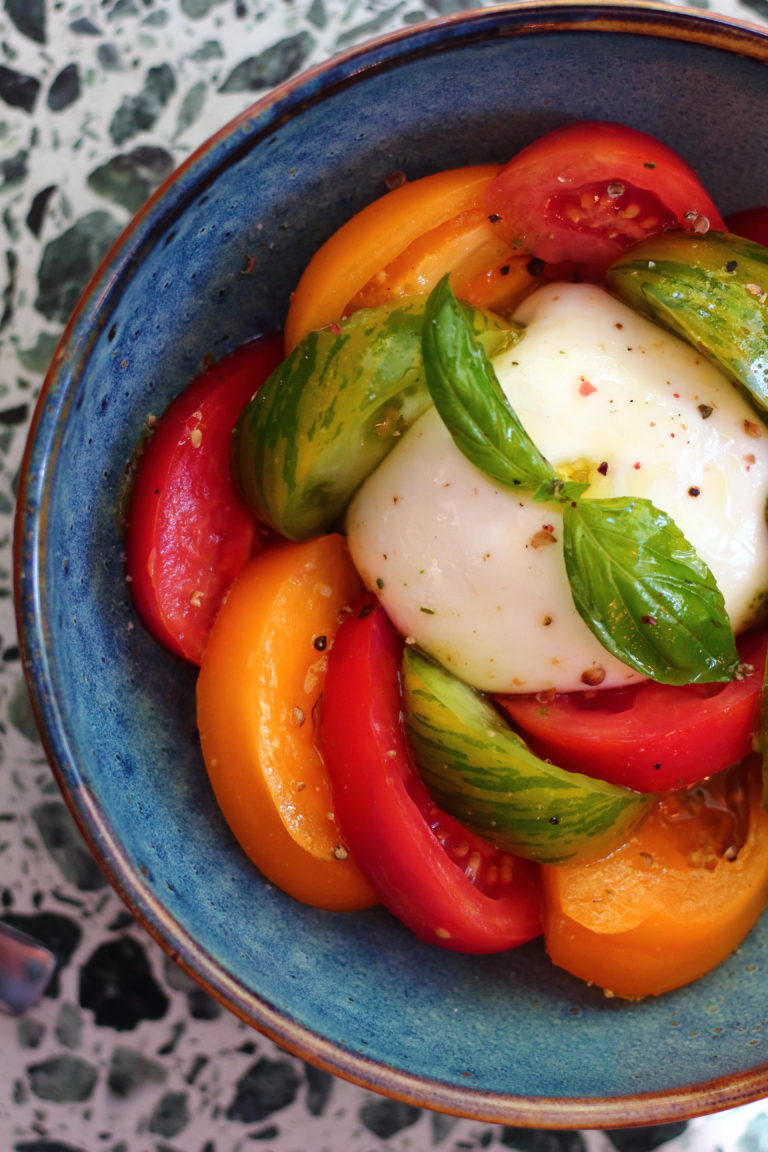 tassinca salade de tomates mozzarella colorée