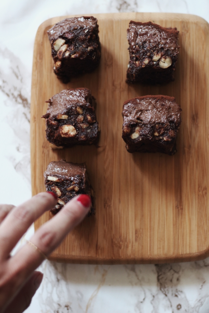 Barres Raw choco, datte et beurre d’amande