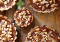 almond medjool date tart