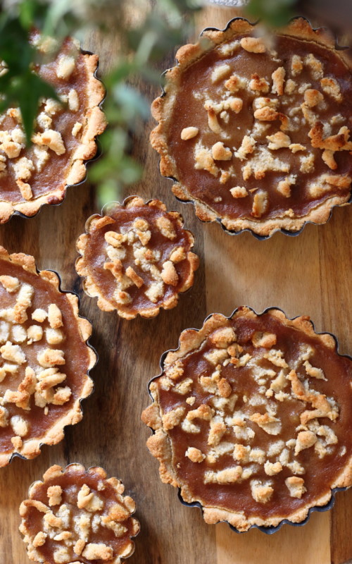 almond medjool date tart