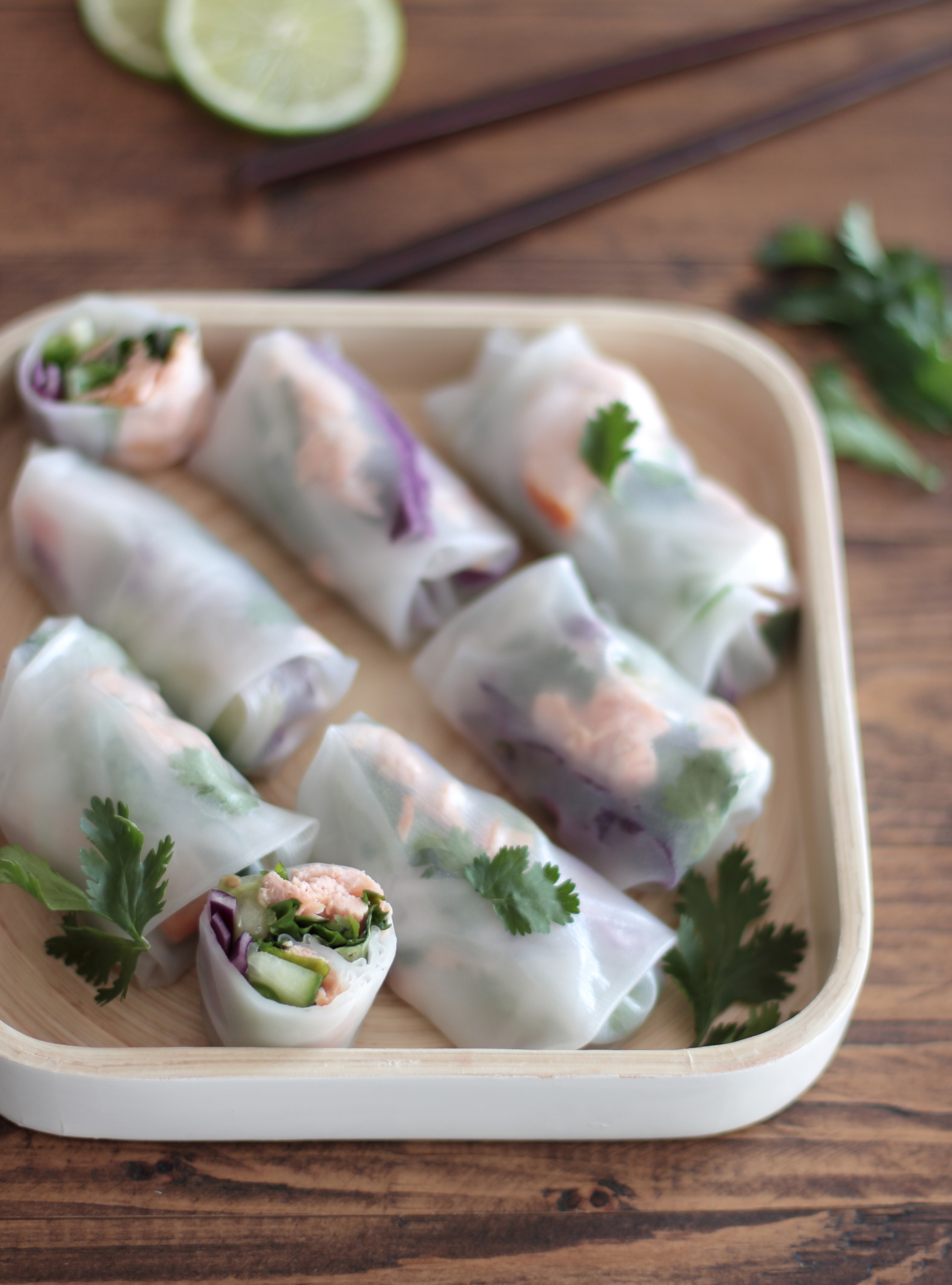 Rouleaux de printemps au saumon et légumes croquants