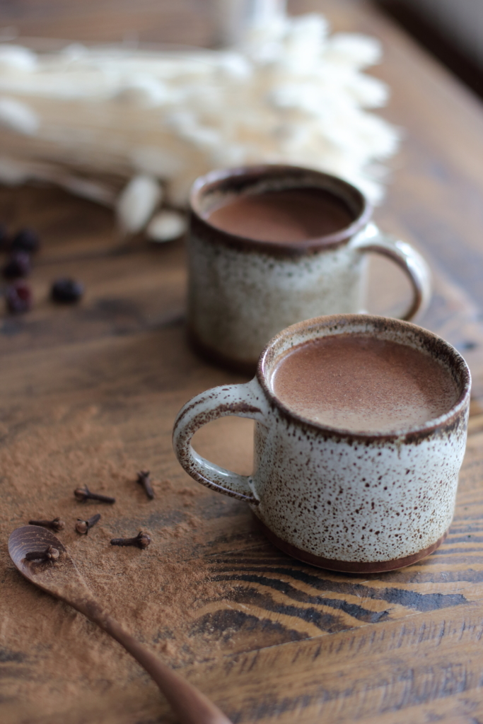 Thé chai au lait d’amande