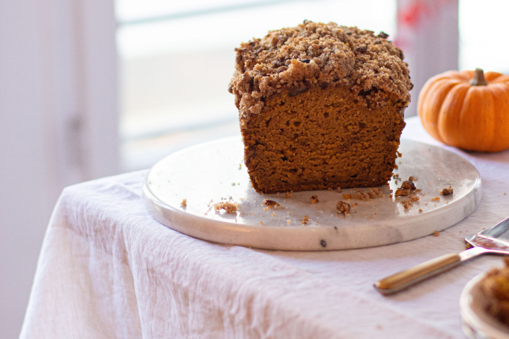 Pumpkin spice & pecan streusel bread