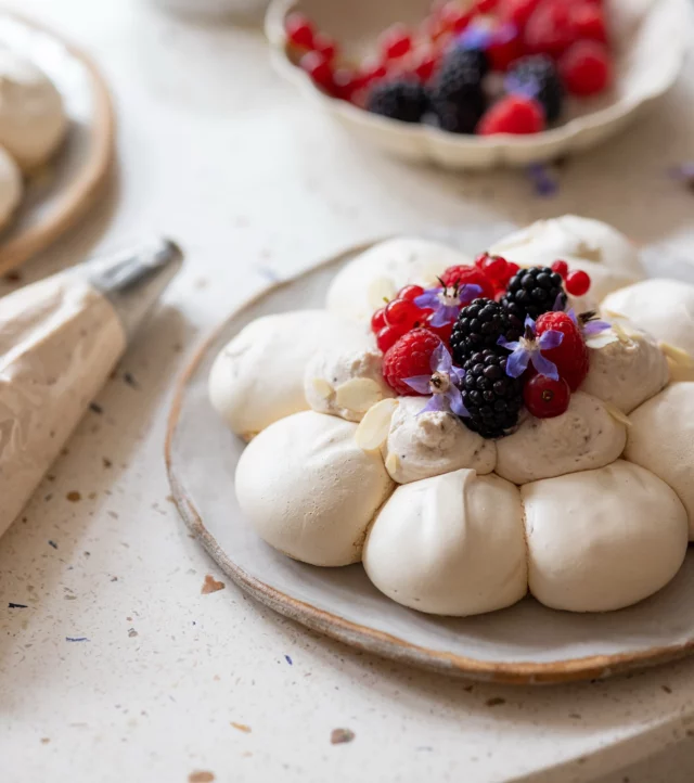 ✨🥐 Lancement Atelier Stylisme culinaire - Paris 15e
Venez dans mon studio partager un moment de développement créatif dans le monde du stylisme culinaire. Atelier de découverte, apprenez à sublimer vos assiettes avec quelques astuces clés. Theme de l’été : la Pavlova. Pré inscriptions ouvertes 👉🏻 clothilde@sixtyfivespoons.com

—

Visiting Paris? Expat in Paris? Do you want to learn how to style a dish like a true Parisian? The French way? I’m launching my Food Styling Workshop in my creative studio in Paris 15th. Sign up here 👉🏻clothilde@sixtyfivespoons.com
.
.
.
#atelierstylismeculinaire #formationstylismeculinaire #stylismeculinaire #foodstylingworkshop #ateliercreatif #parisfoodie #foodstylingclass #designyourplate